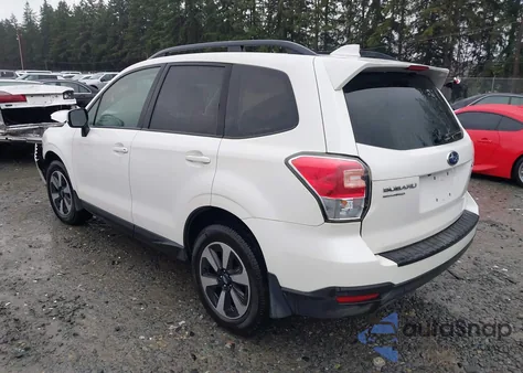 2017 Subaru Forester 2.5I Premium z USA, uszkodzony, nr VIN JF2SJAGC7HH435589